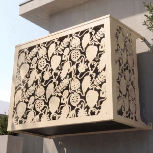 Tropik 2 Cache climatiseur extérieur, fixation murale au motif Tropik, finition ivoire.